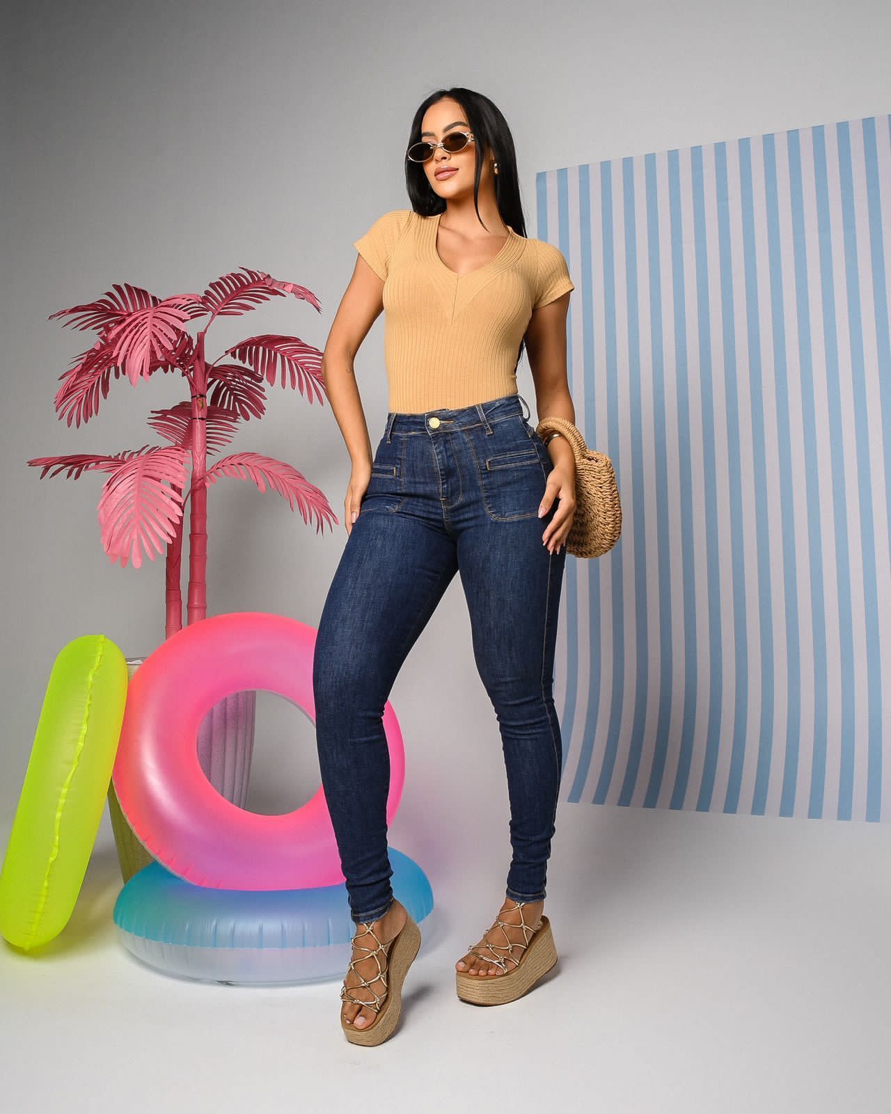 Jeans With Elastane and Bum Bump Effect